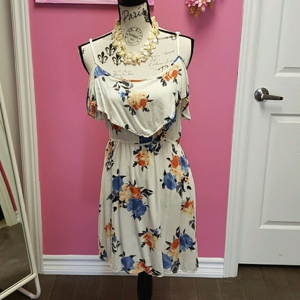Impress 🌷🖤🌷 Floral Dress Size M